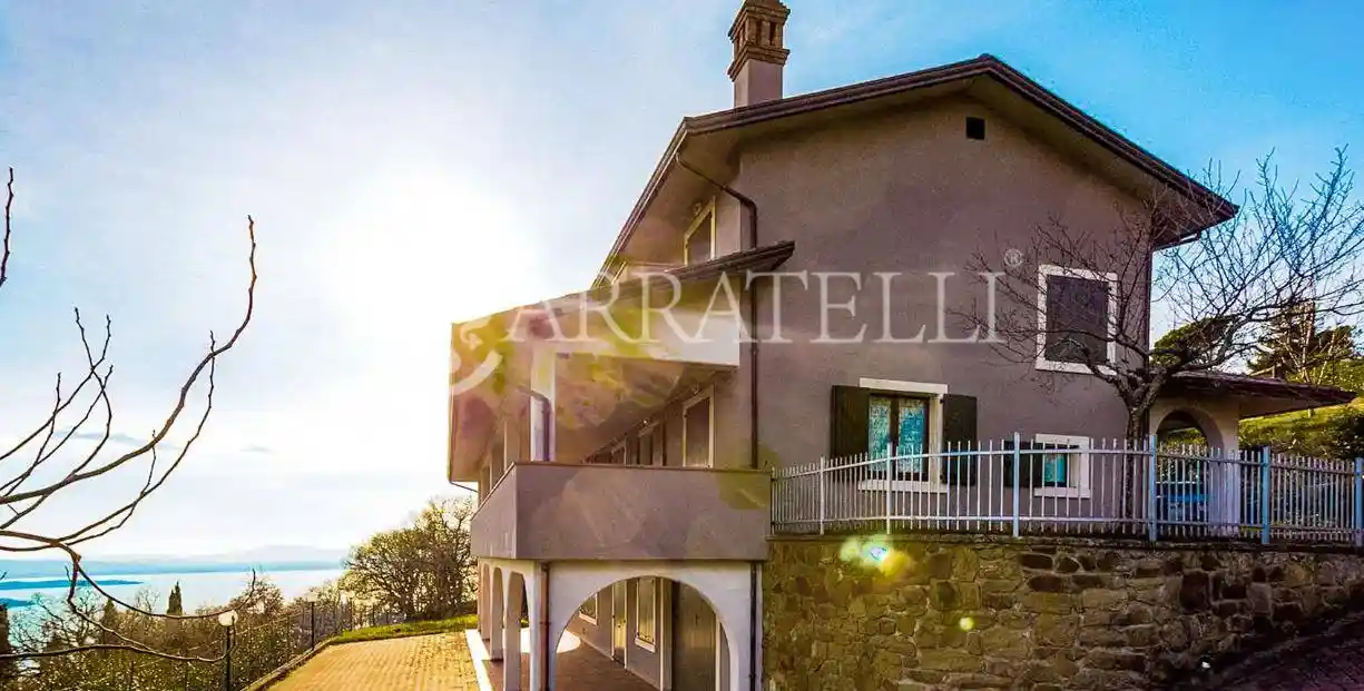 Villa in vendita a Passignano sul Trasimeno