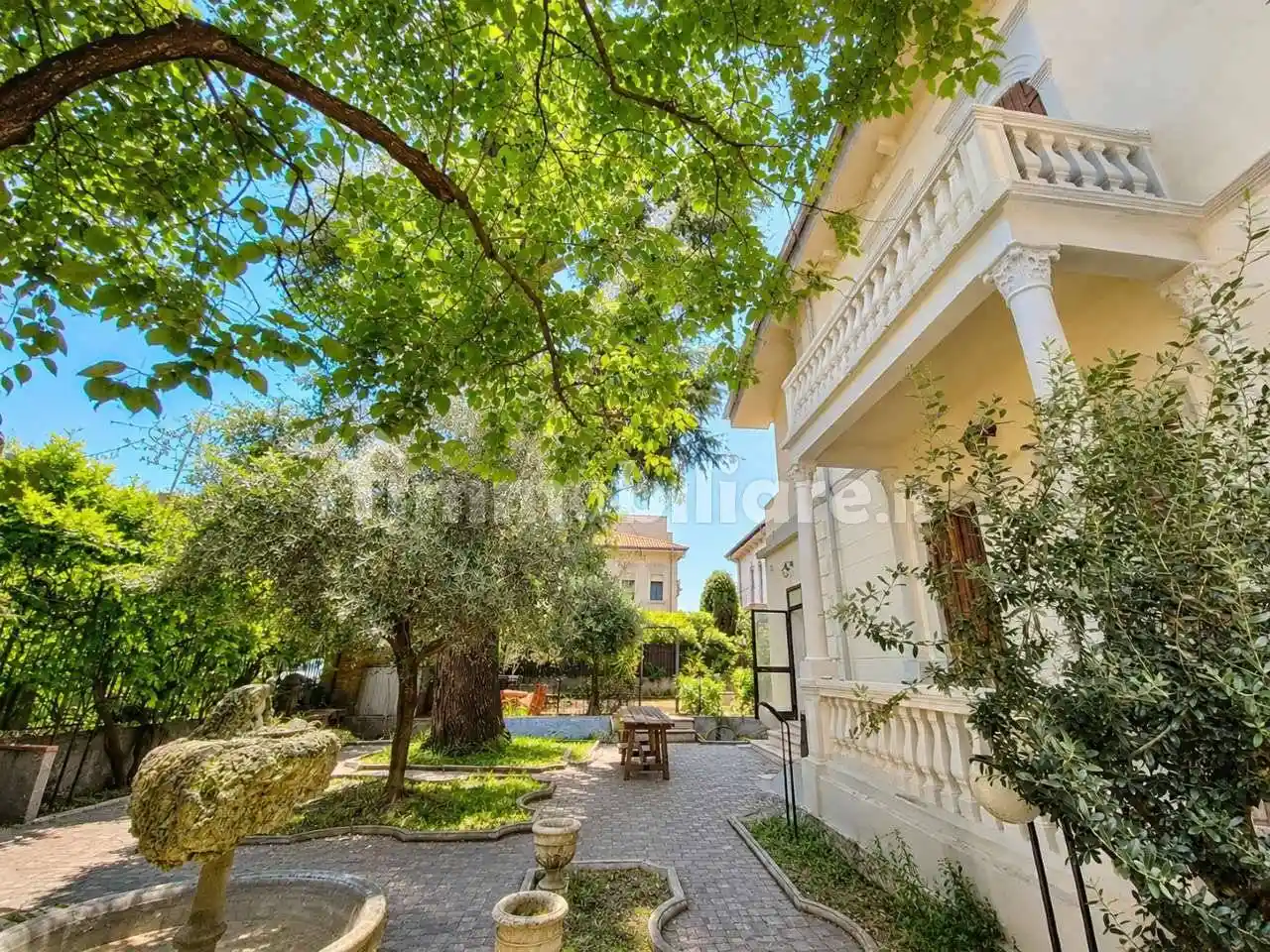 Villa in vendita a Verona
