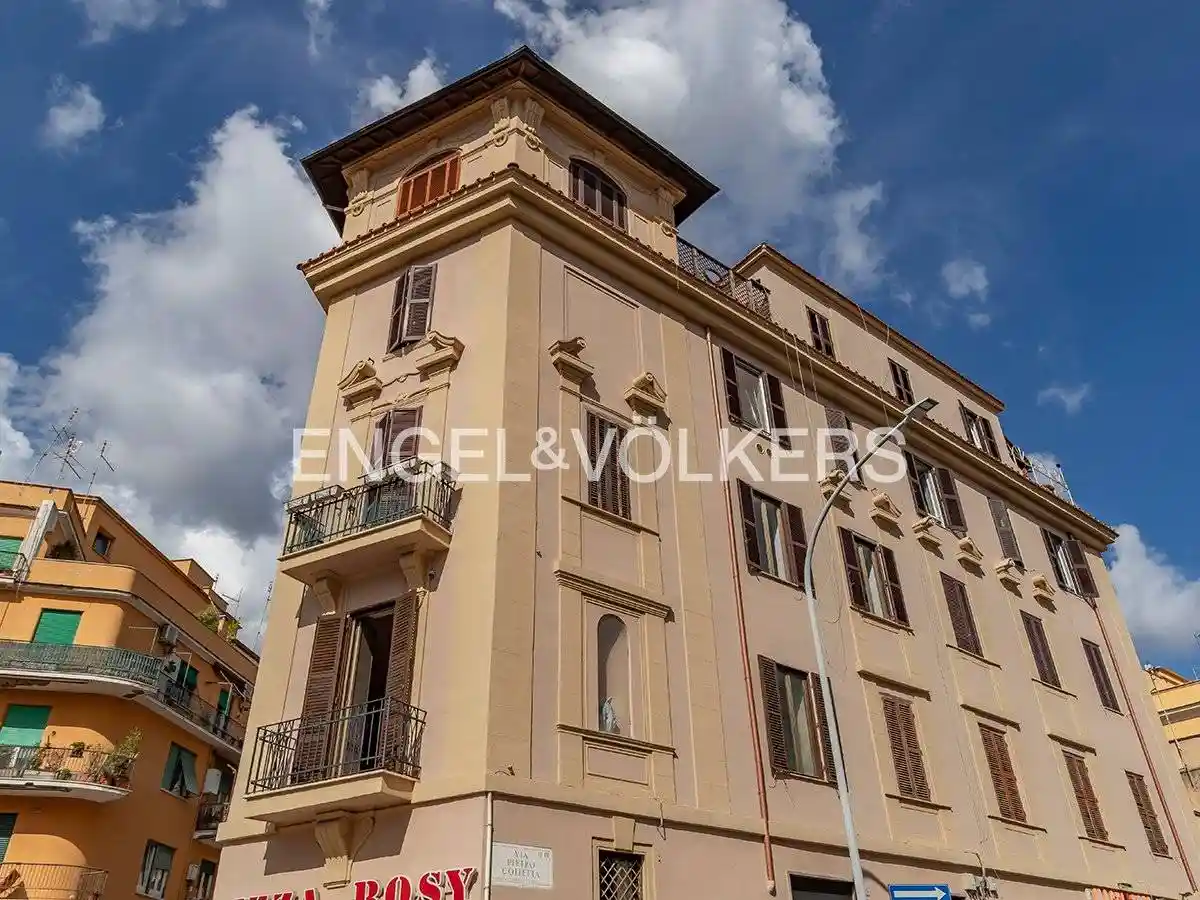 Appartamento in vendita a Roma
