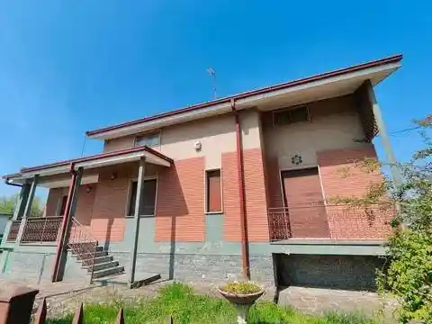 Villa in vendita a Tortona