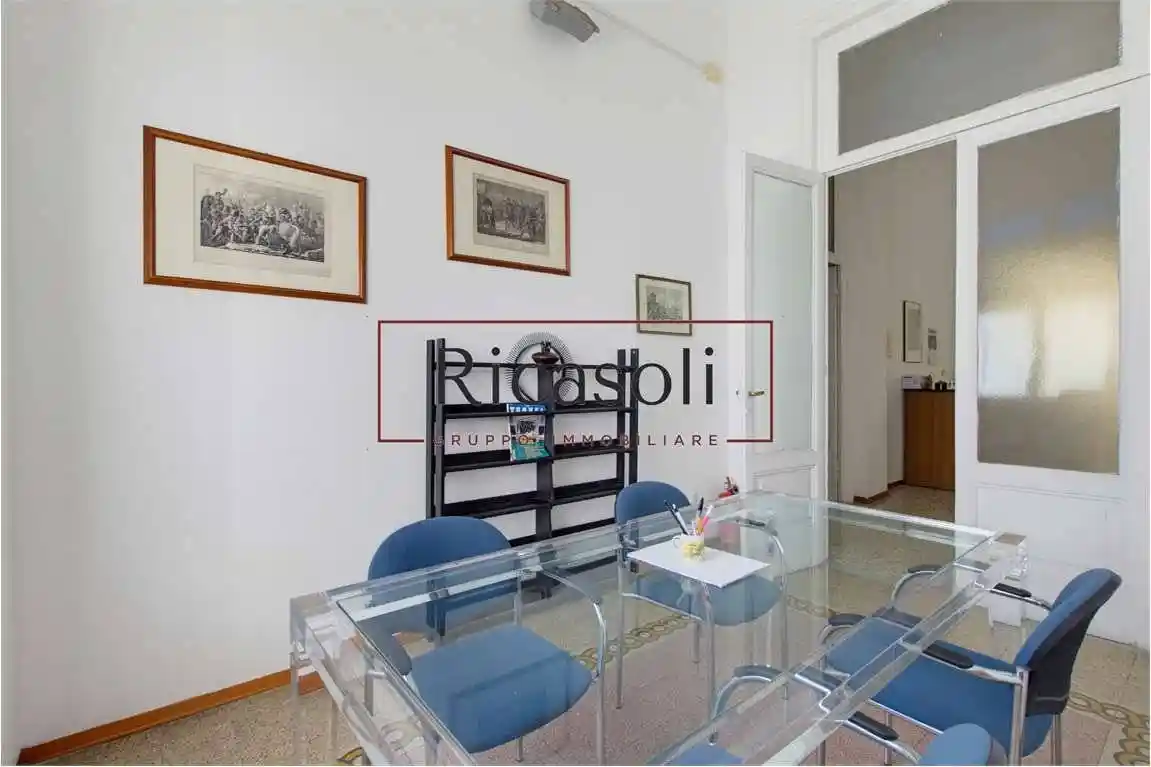 Appartamento in vendita a Livorno