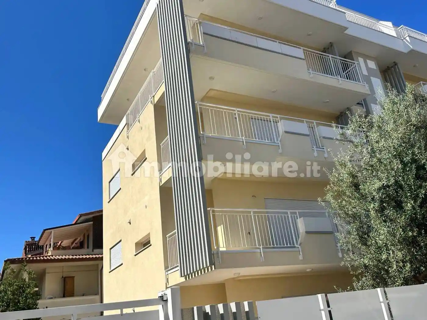Appartamento in affitto a Ladispoli