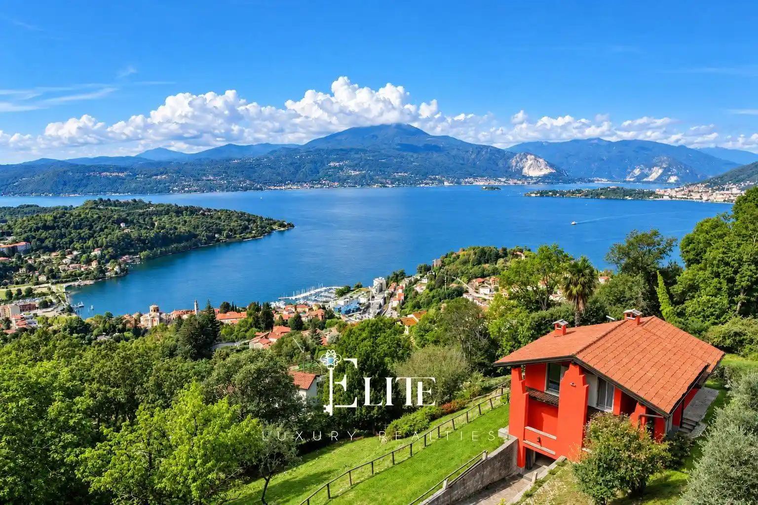 Villa in vendita a Laveno-Mombello