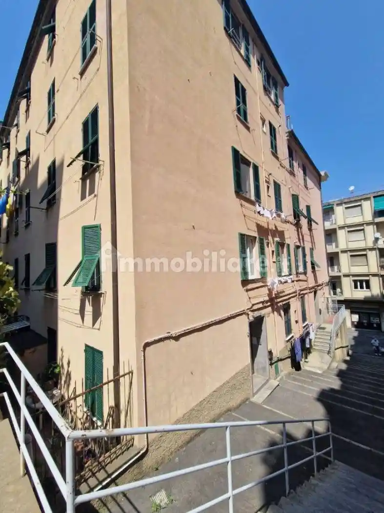 Appartamento in vendita a Genova