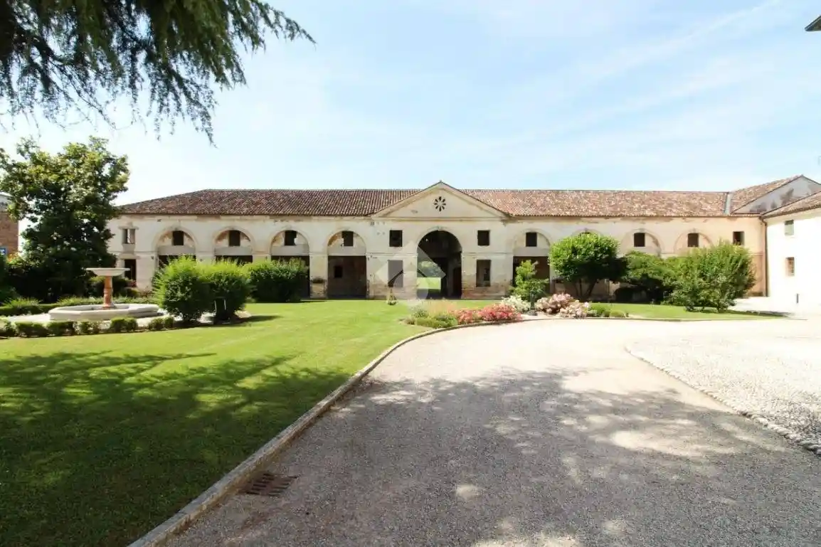 Rustico - Casale in vendita a Roncade