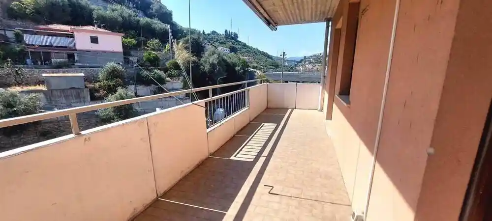 Appartamento in vendita a Imperia