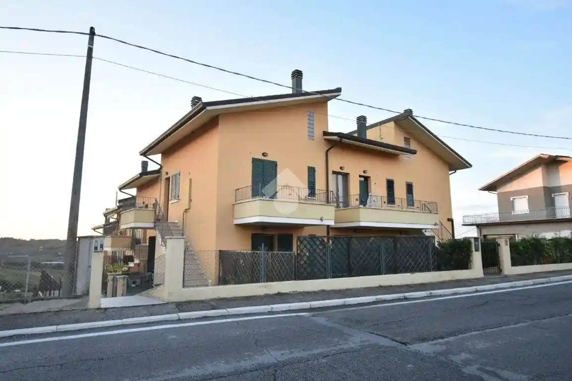 Appartamento in vendita a Borghi
