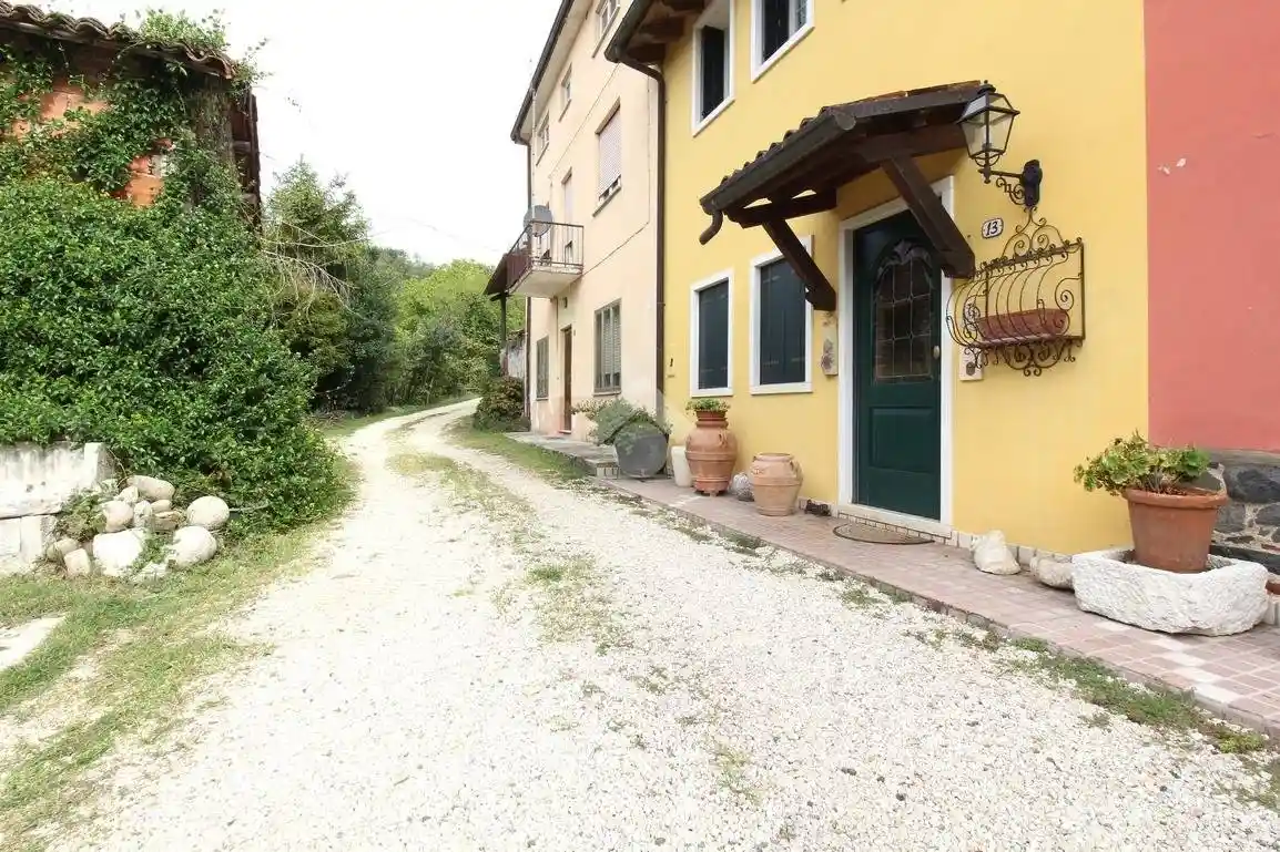 Rustico - Casale in vendita a Arzignano