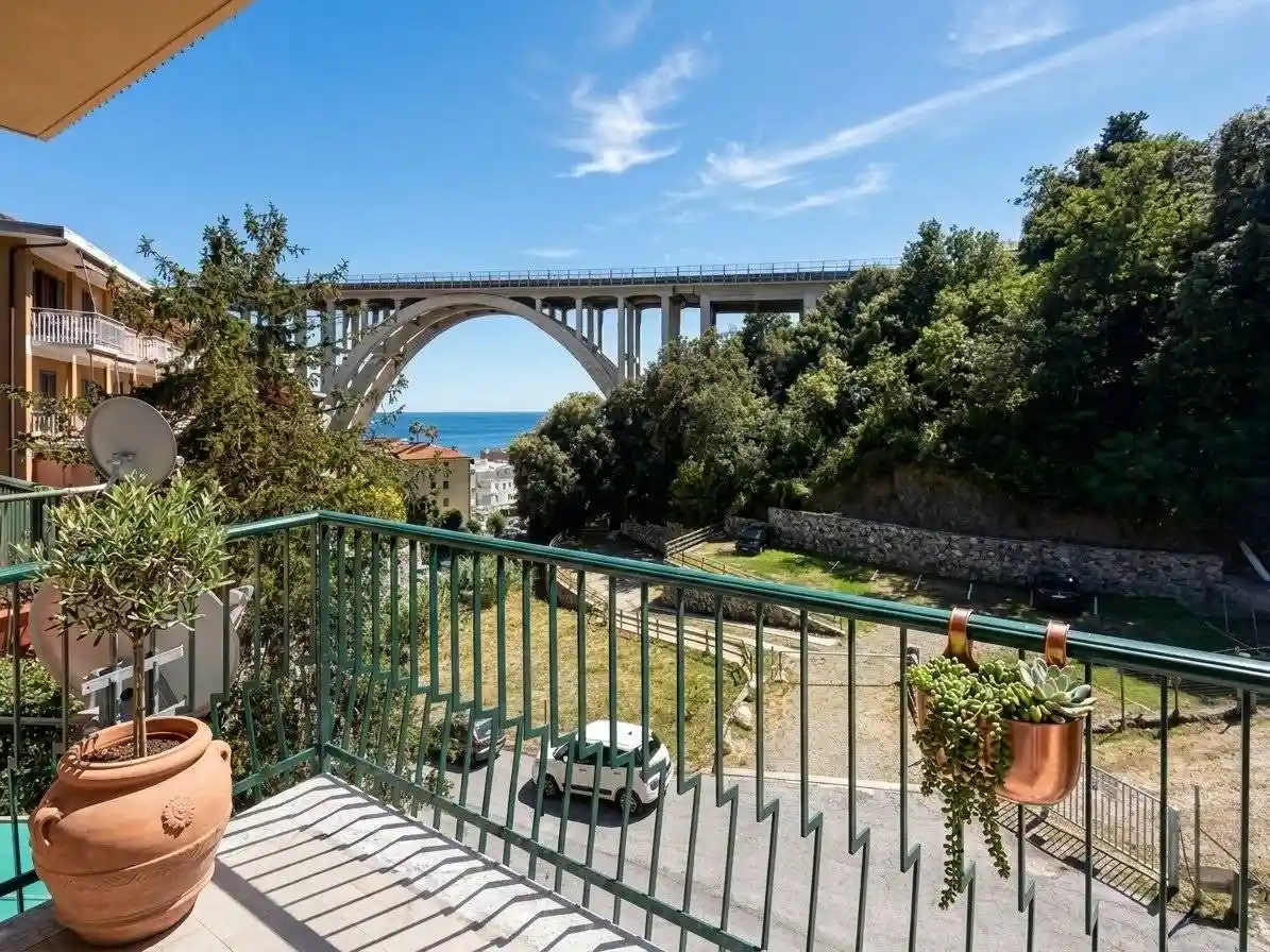 Appartamento in vendita a Varazze