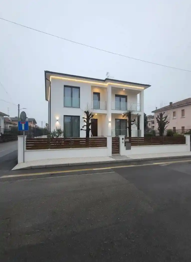 Villa in vendita a Pregnana Milanese