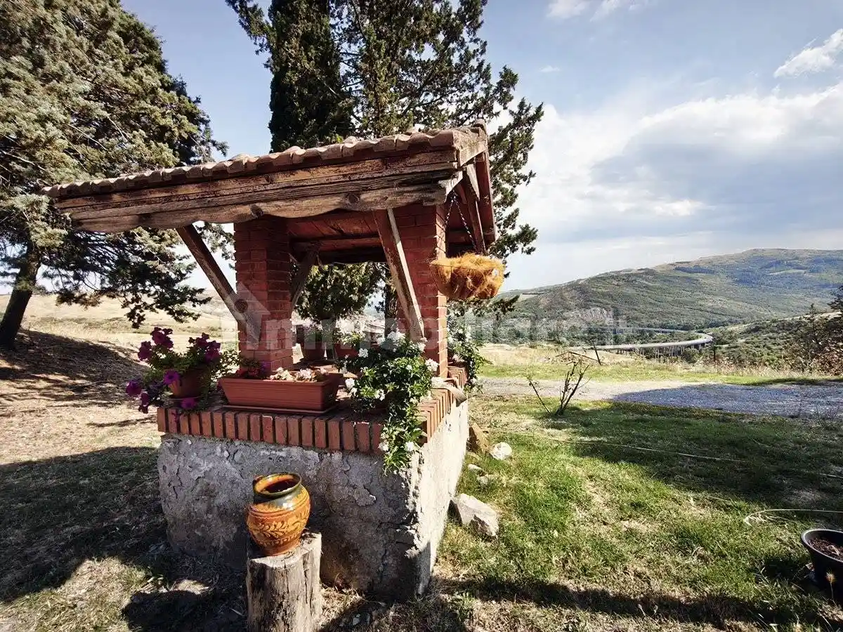 Rustico - Casale in vendita a Abbadia San Salvatore