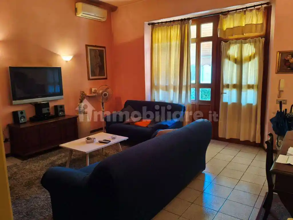Casa indipendente in vendita a Prato