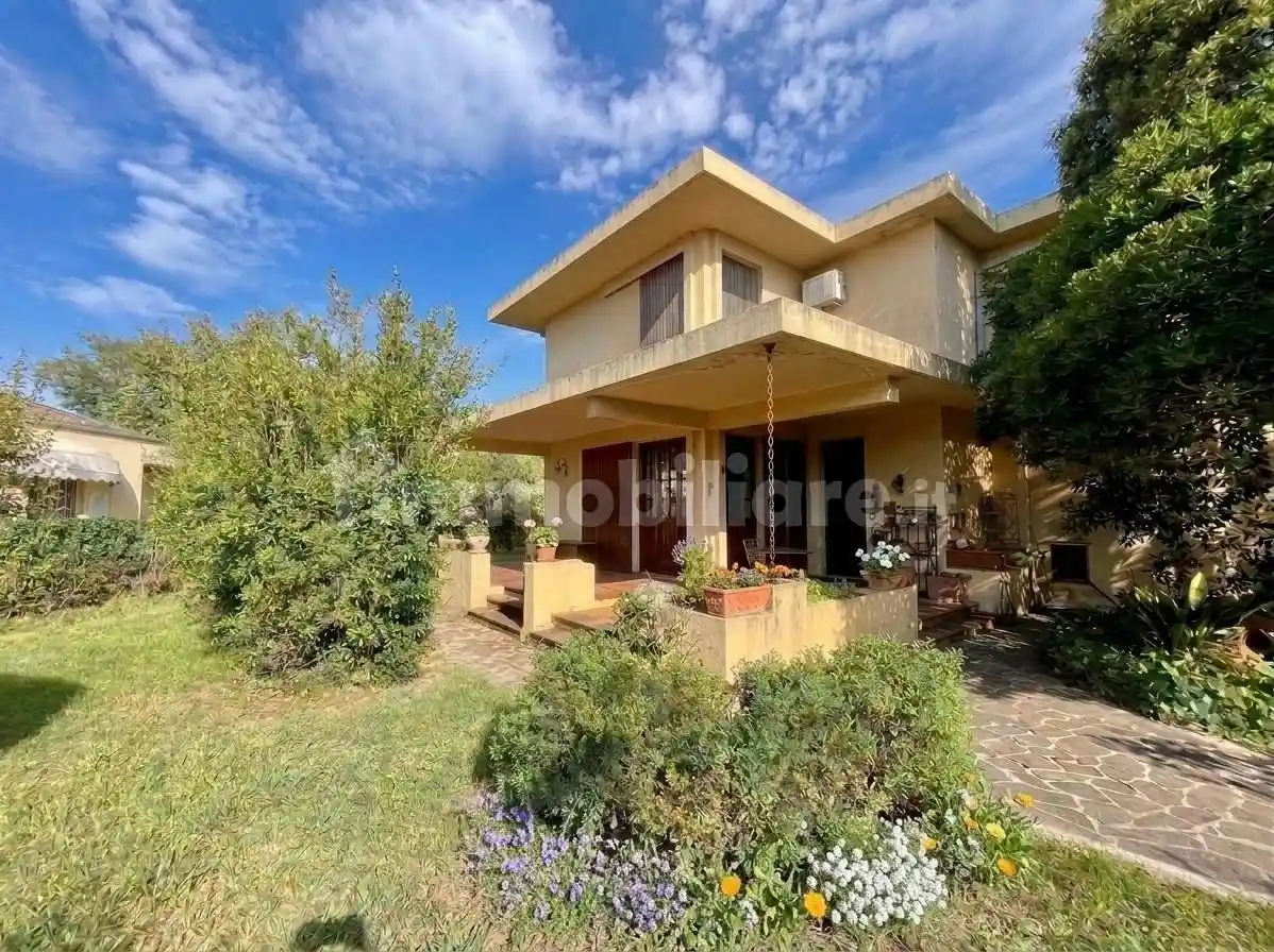 Villa in vendita a Pontedera