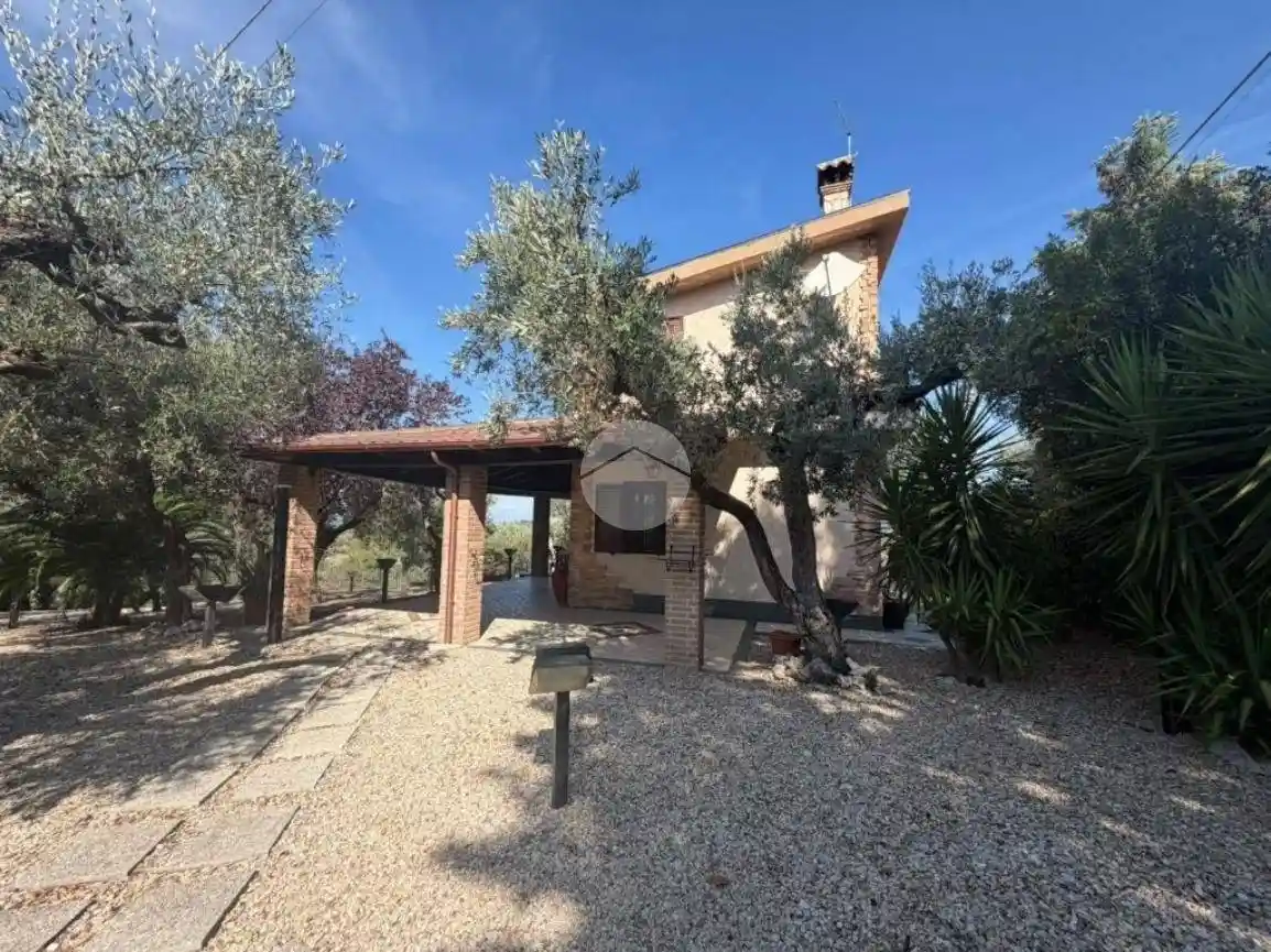 Villa in affitto a Fara in Sabina