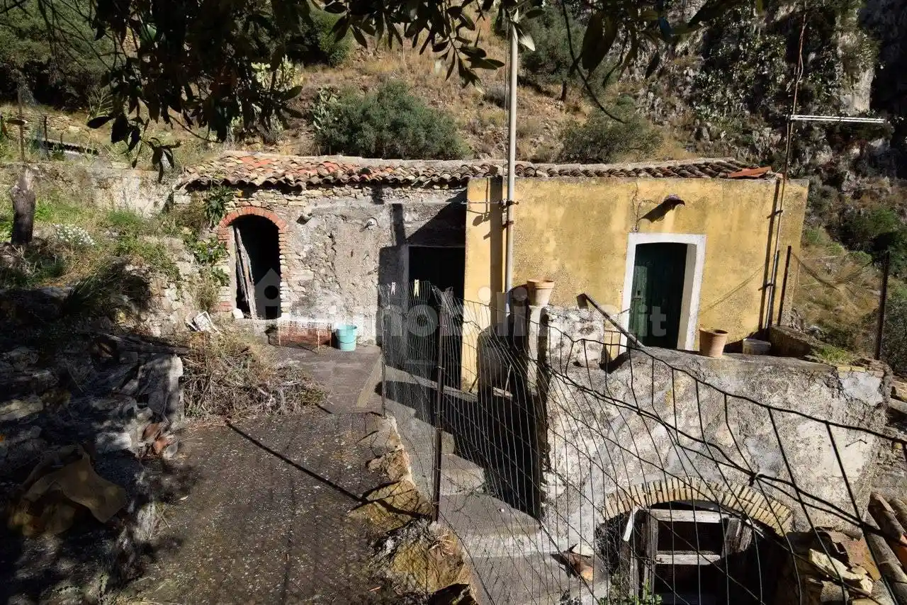Rustico - Casale in vendita a Castelmola