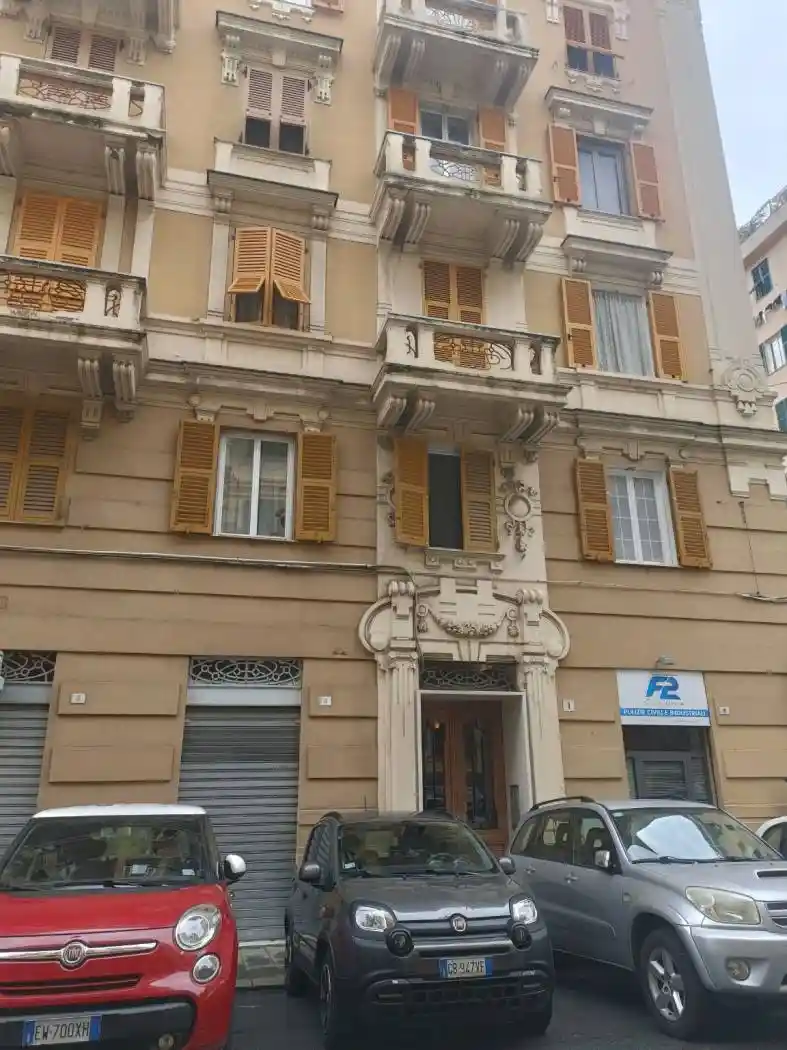 Appartamento in vendita a Genova