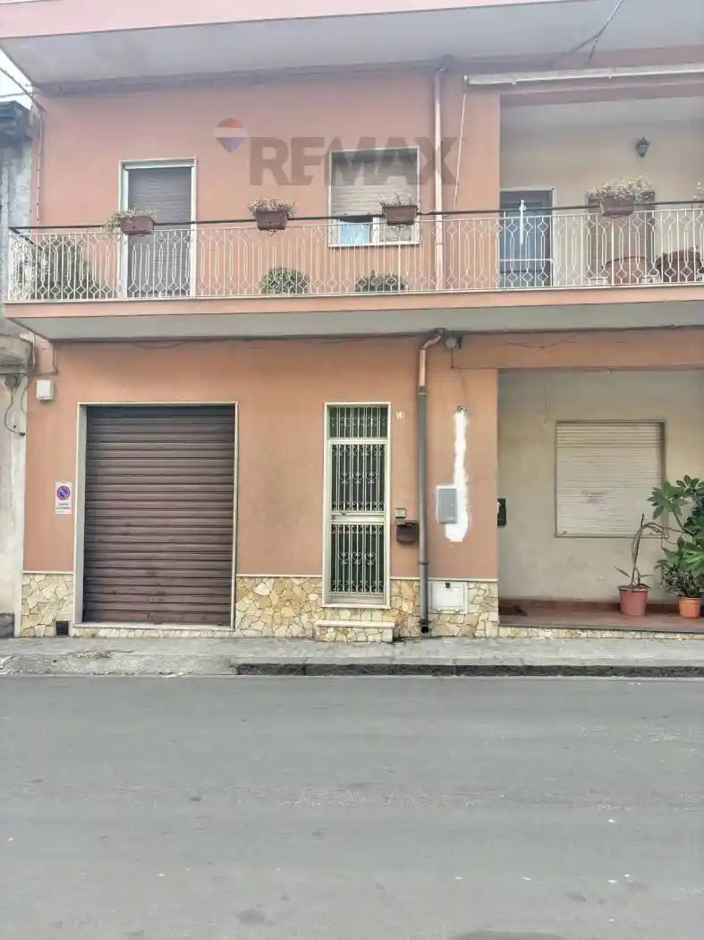 Casa indipendente in vendita a Fiumefreddo di Sicilia