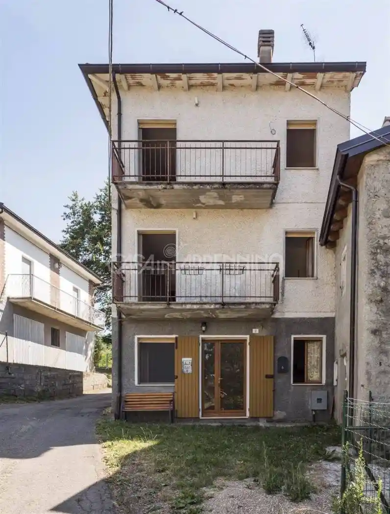 Casa indipendente in vendita a Frassinoro