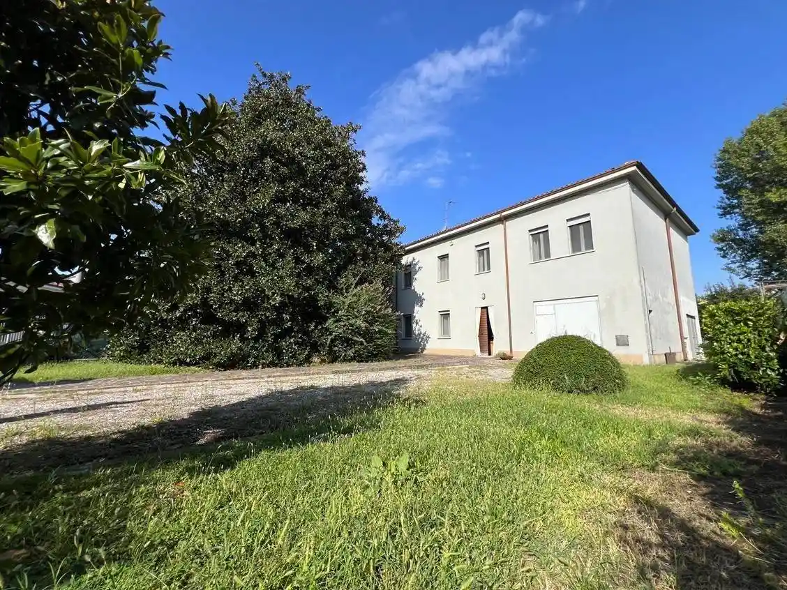Villa in vendita a Villimpenta