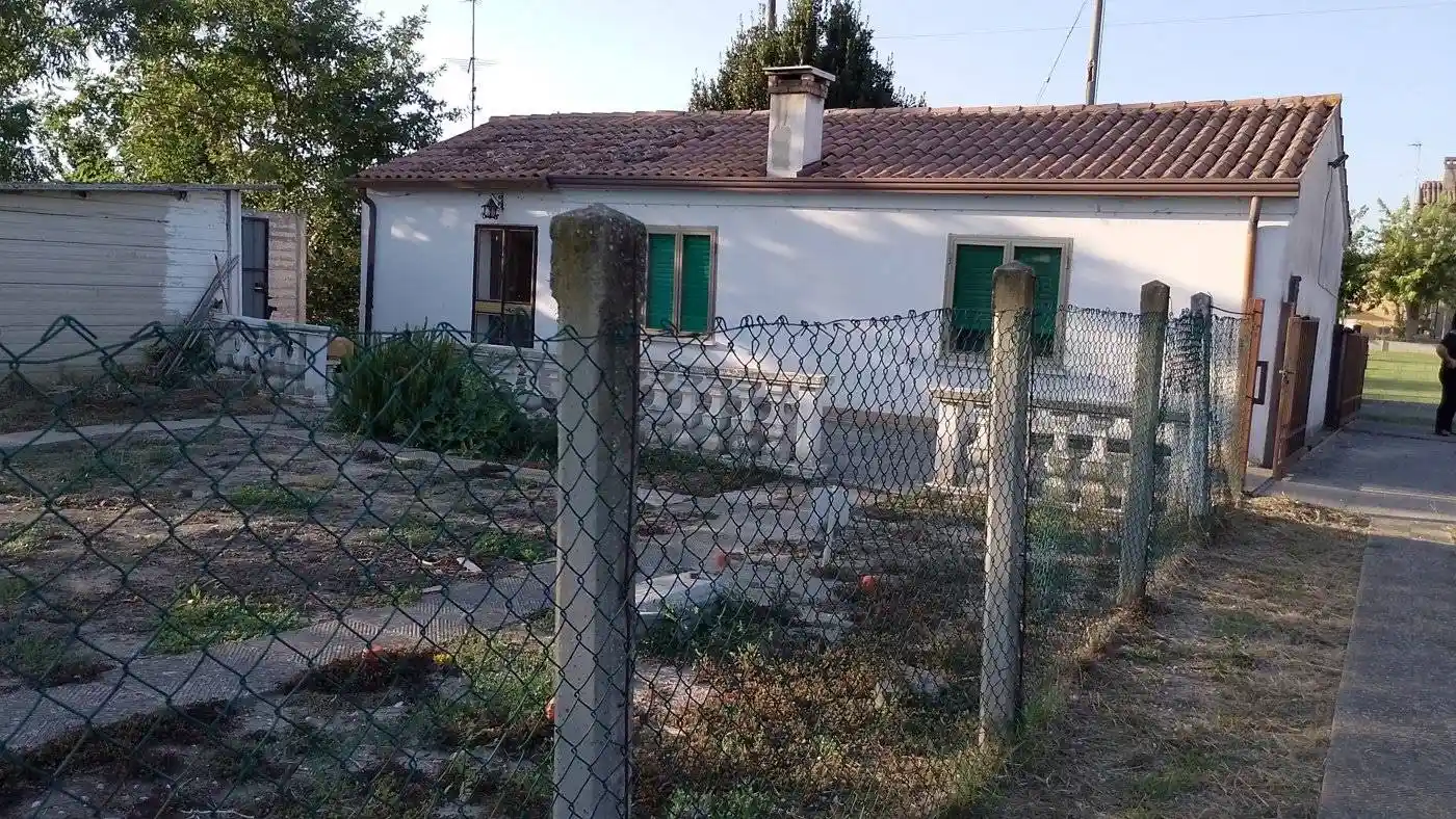 Casa indipendente in vendita a Gavello