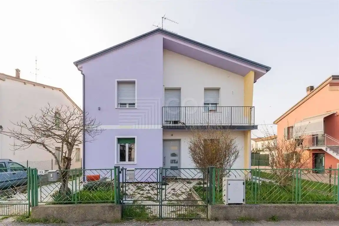 Casa indipendente in vendita a Massa Lombarda