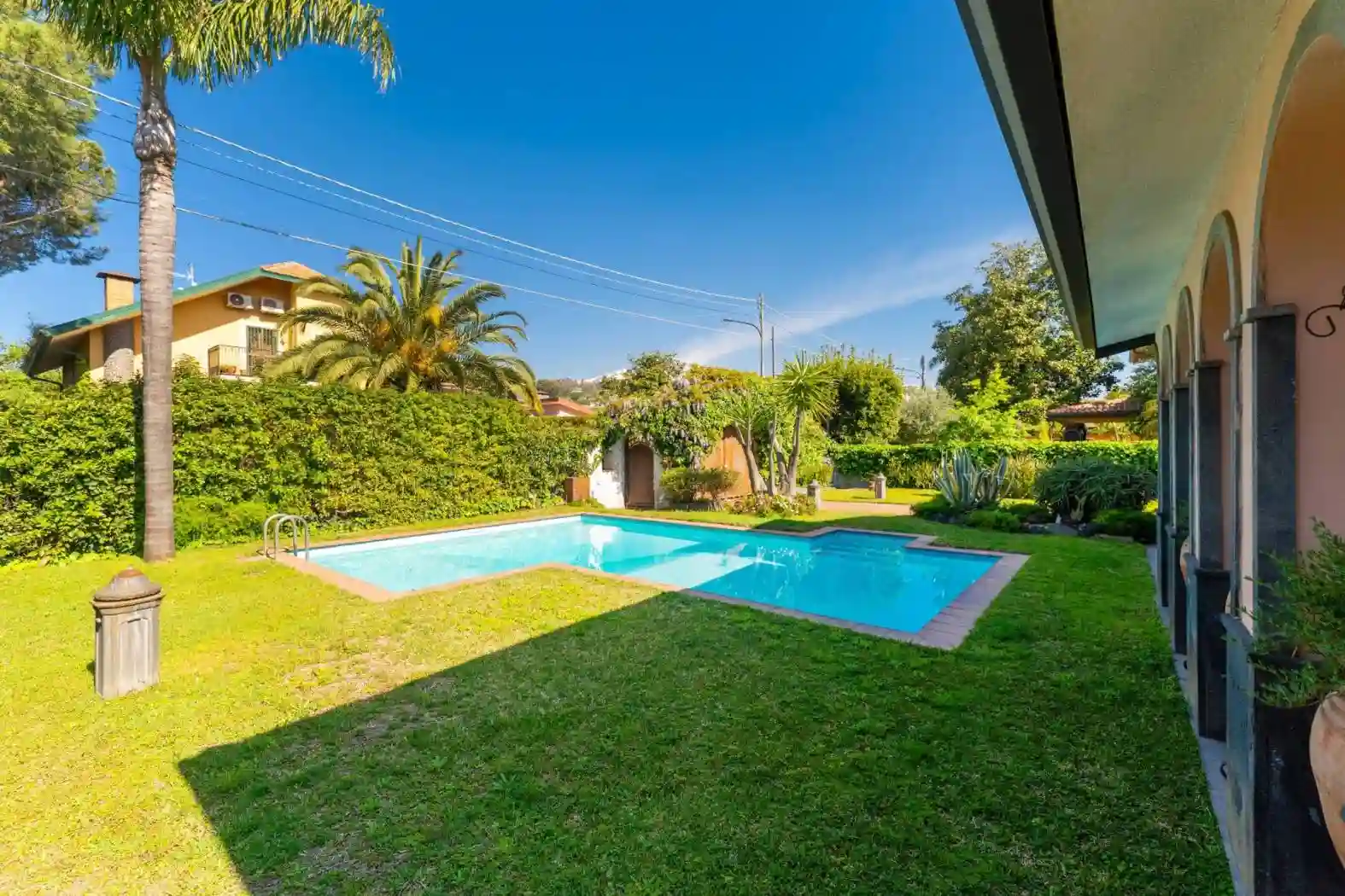 Villa - foto 2