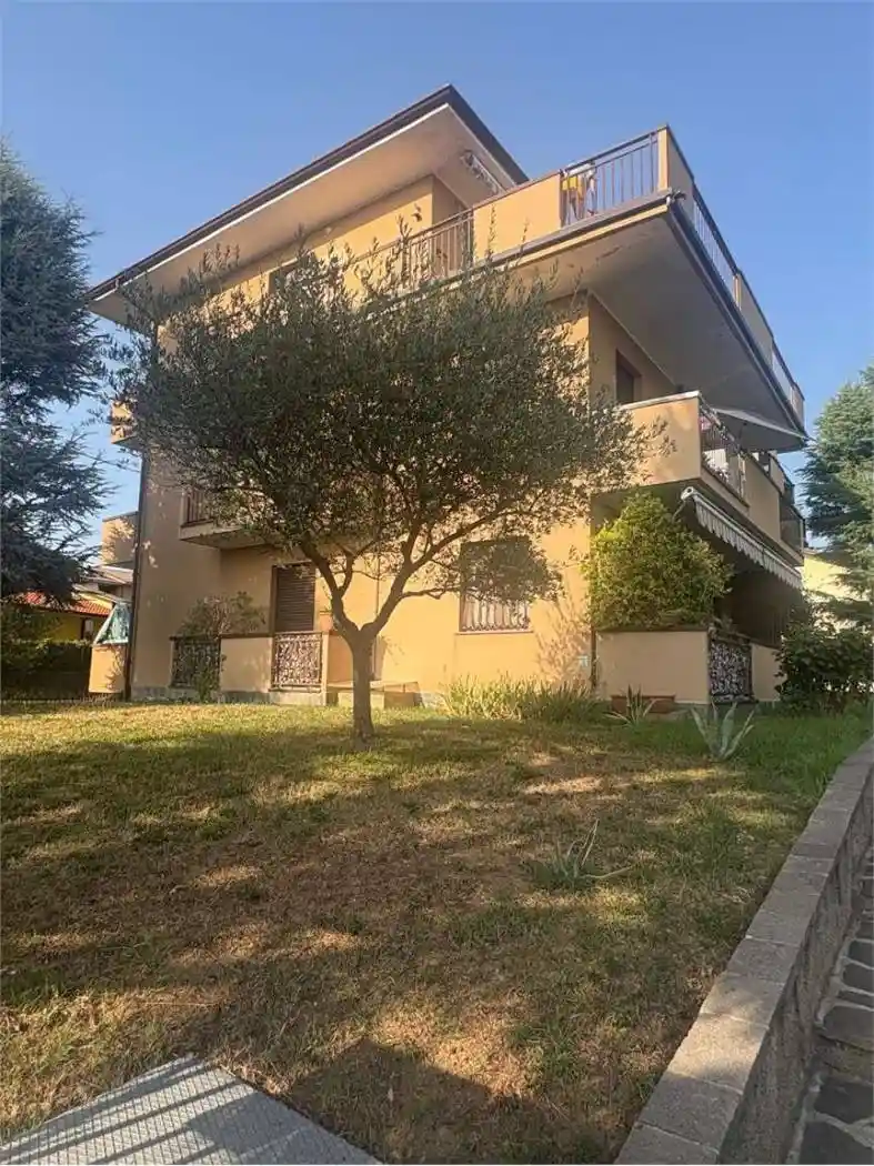 Appartamento in vendita a Calusco d'Adda