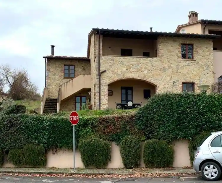 Appartamento in vendita a Cetona