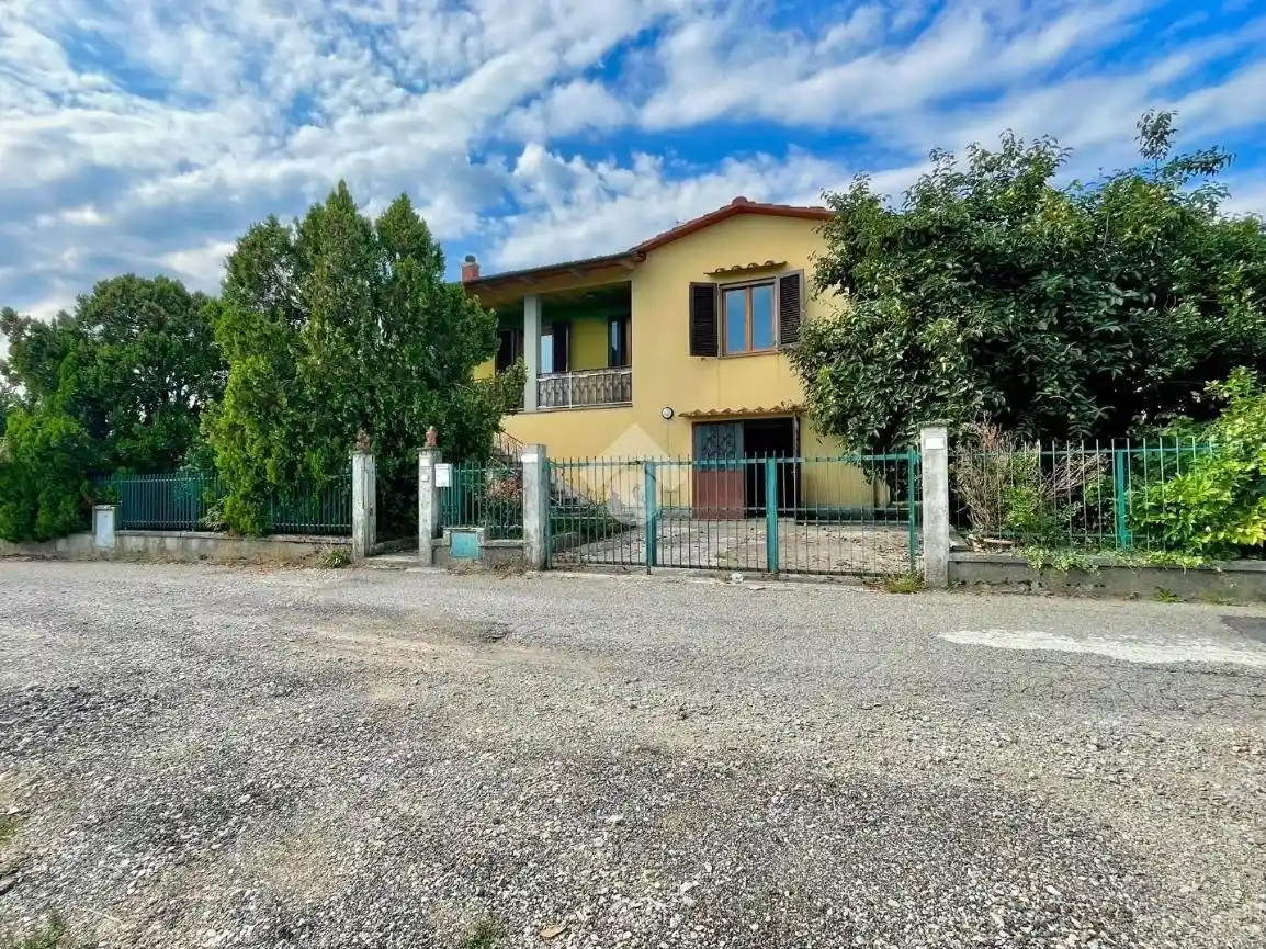 Villa in vendita a Scarperia e San Piero