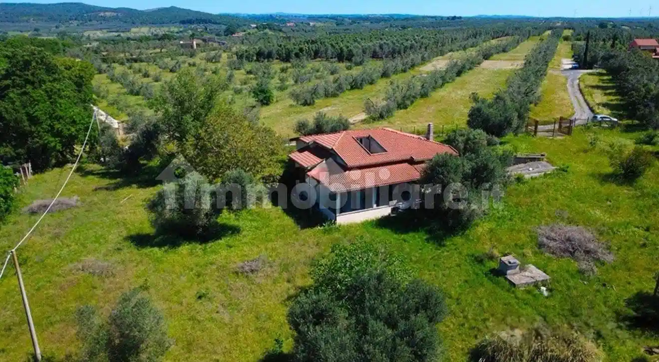 Villa in vendita a Montalto di Castro
