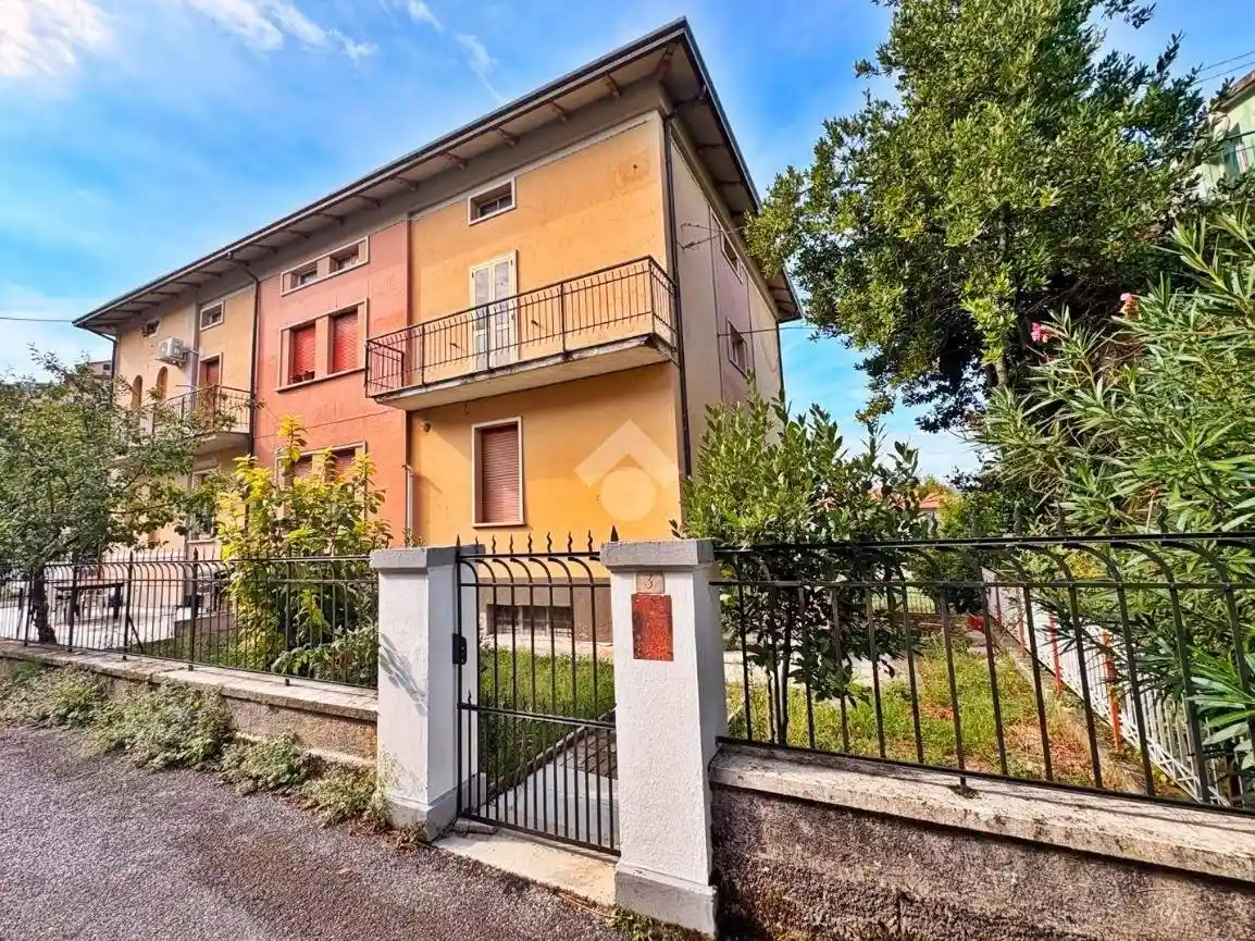 Villa in vendita a Gualdo Tadino
