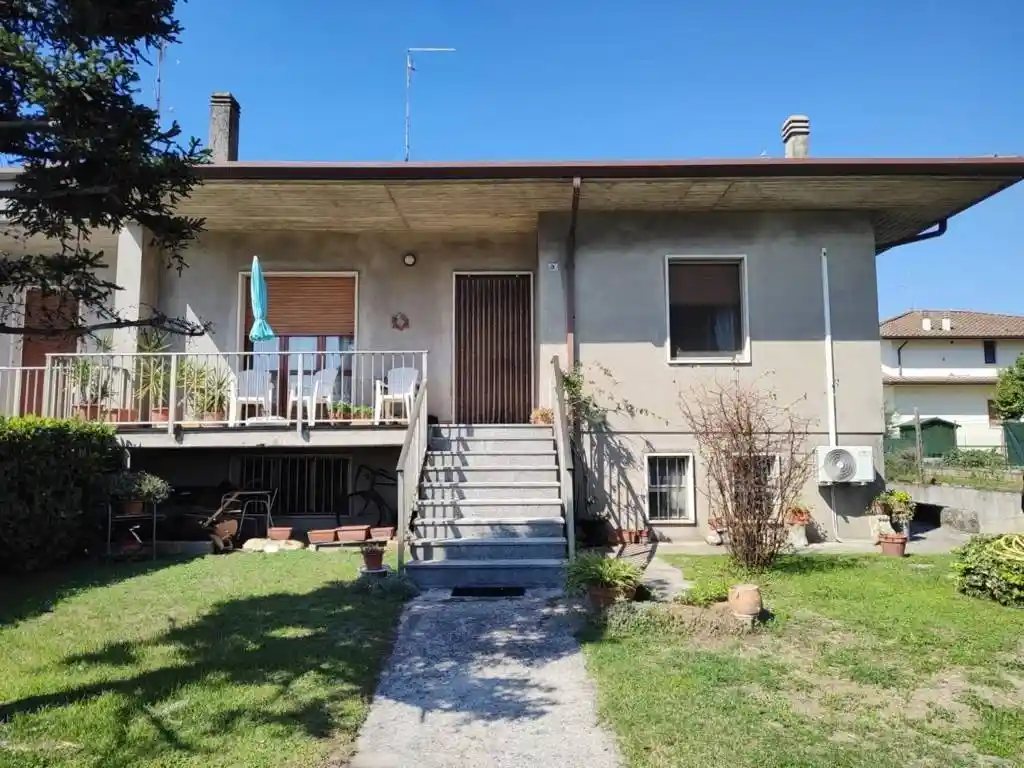 Villa in vendita a Nogarole Rocca