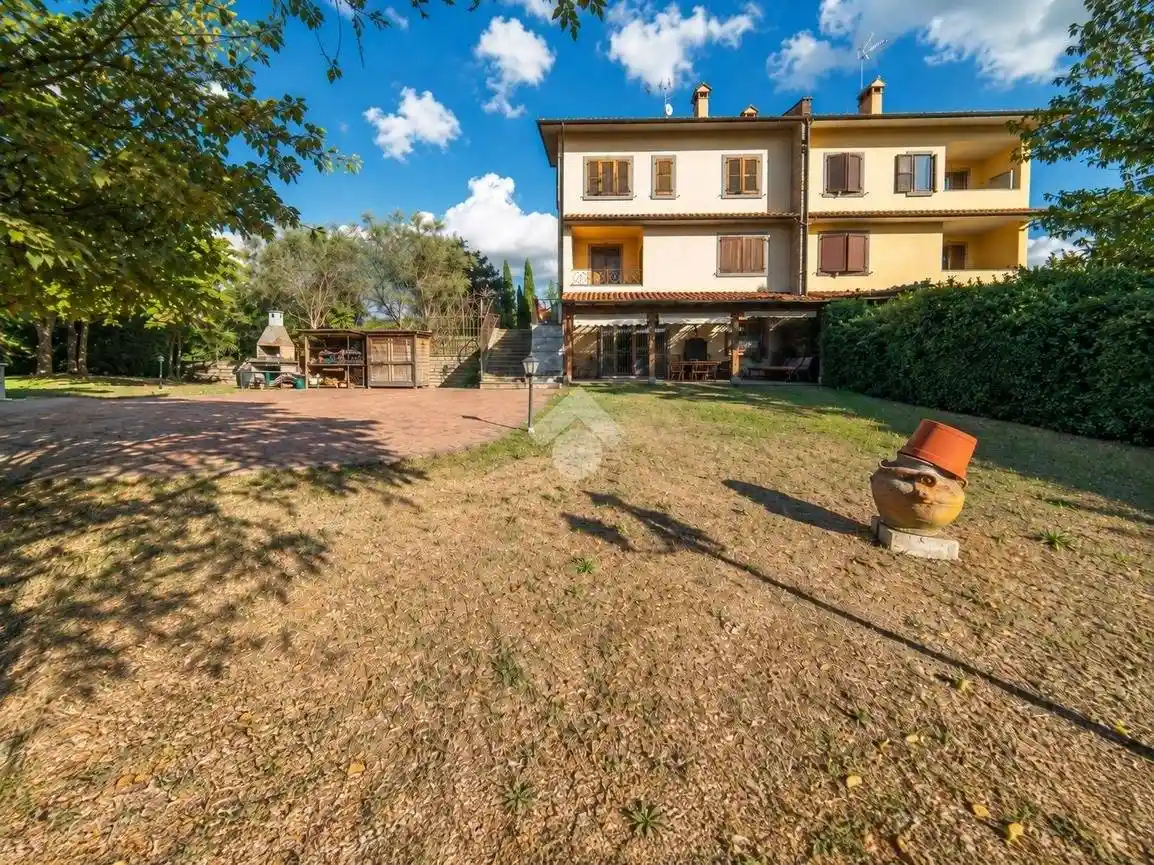 Villa in vendita a Viterbo