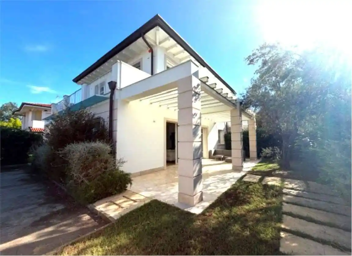 Villa in vendita a Forte dei Marmi