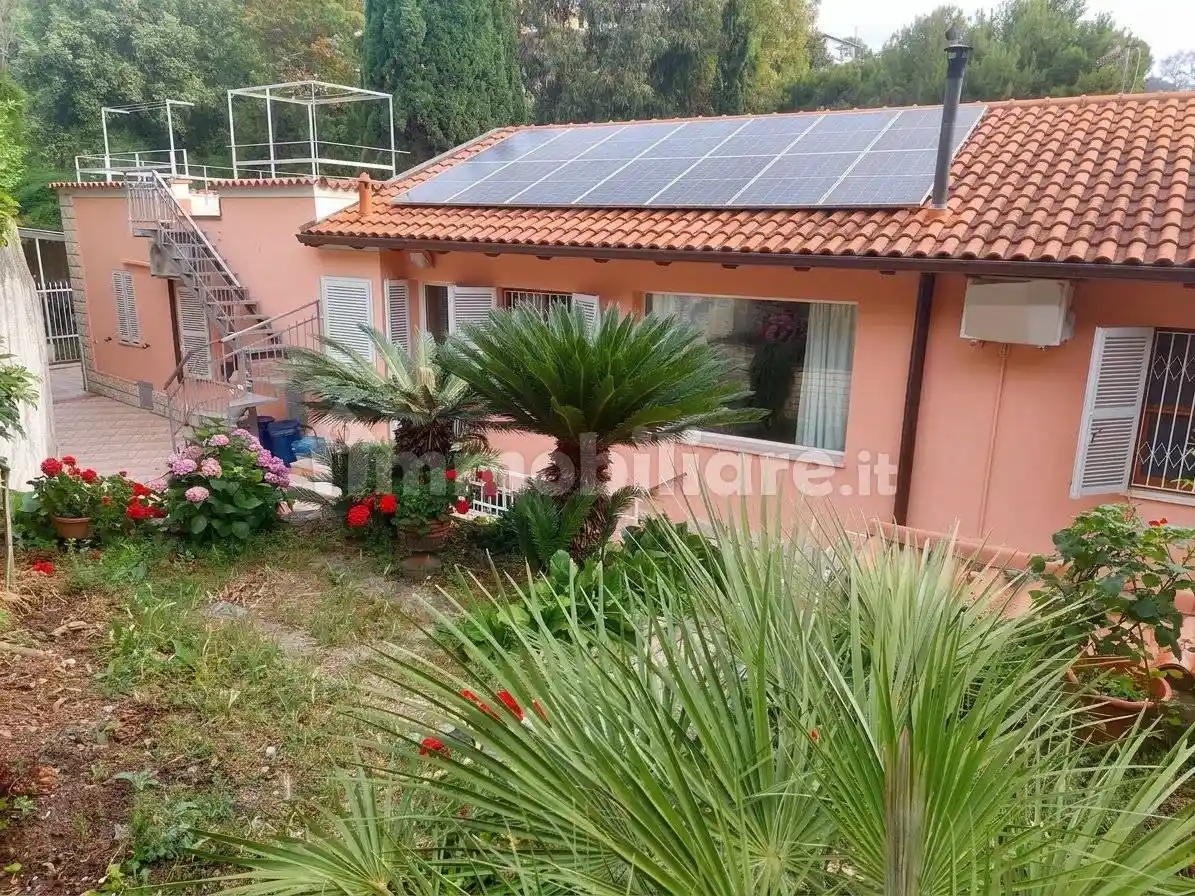 Villa in vendita a Sanremo