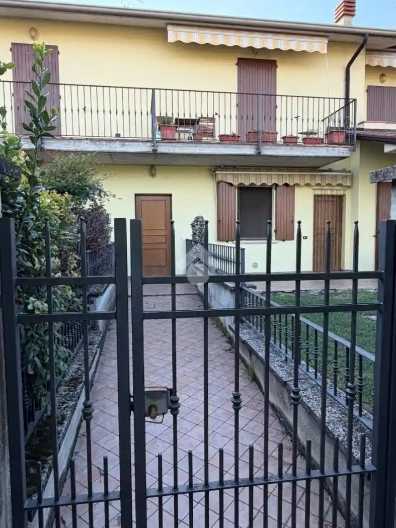 Appartamento in vendita a Leno
