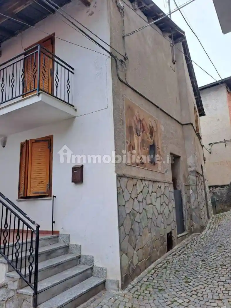 Villa in vendita a Roccaforte Mondovì