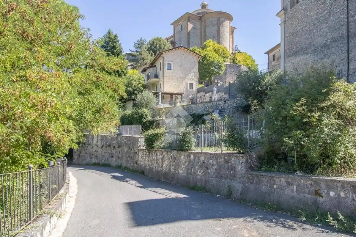 Villa in vendita a Contigliano