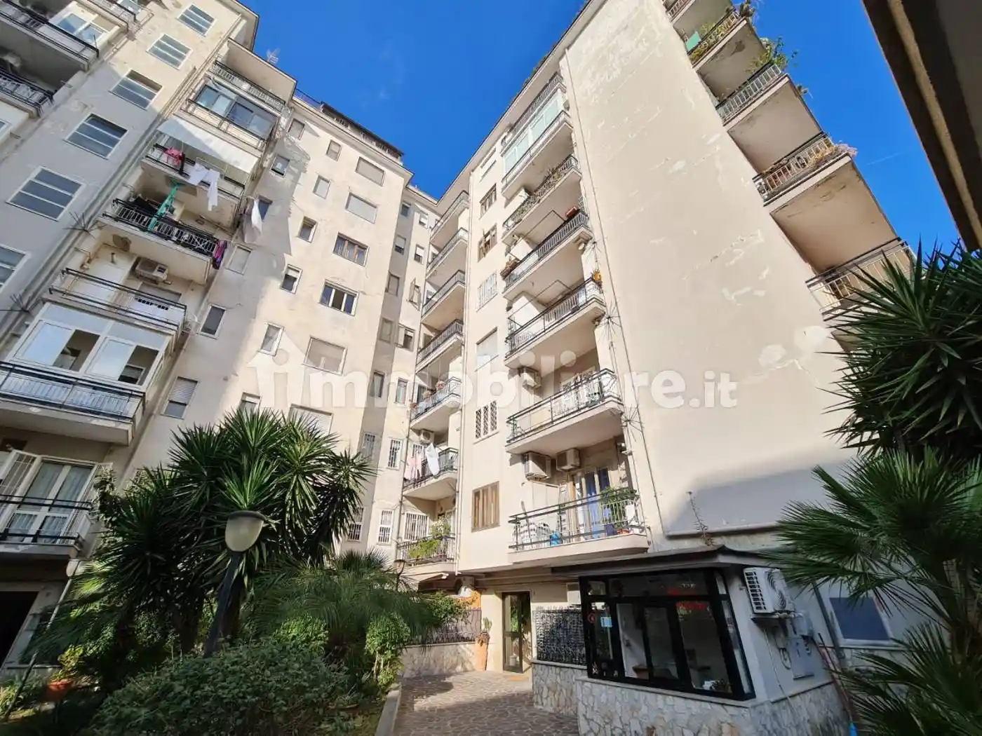 Appartamento in vendita a Napoli