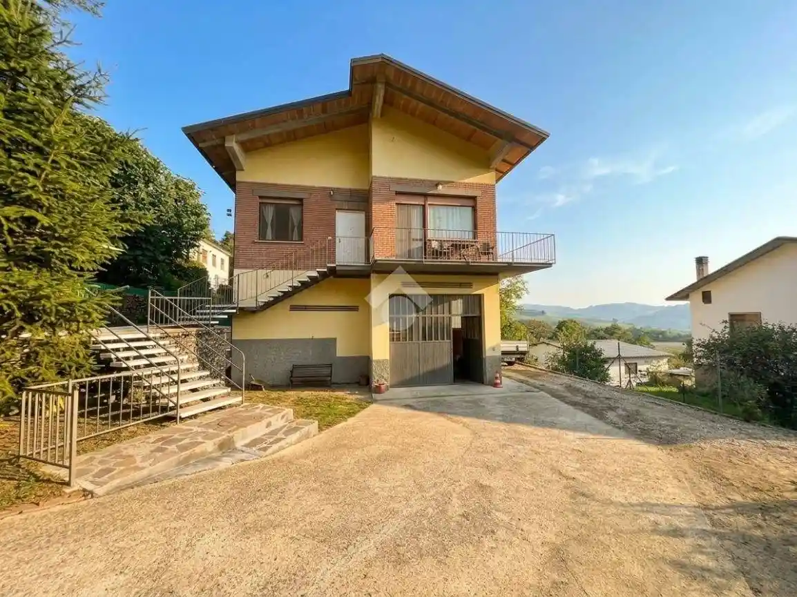 Villa in vendita a Neviano degli Arduini
