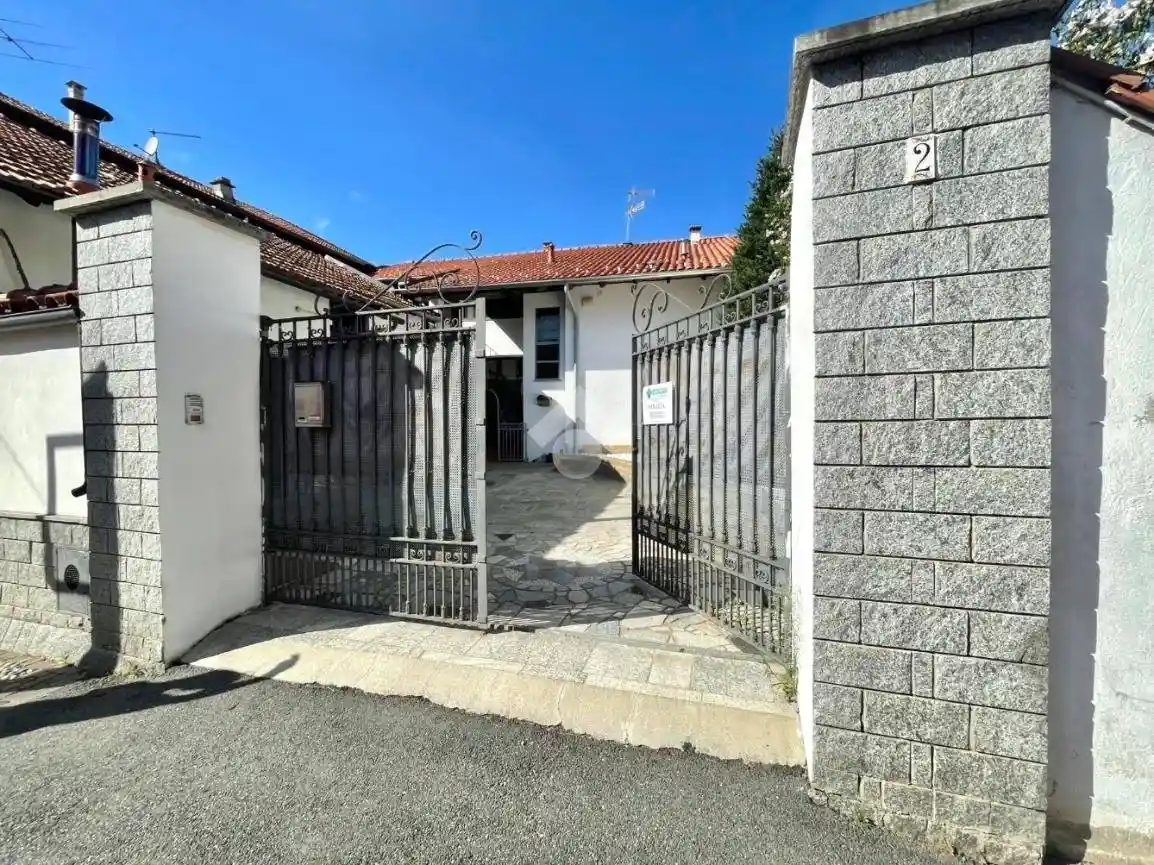 Casa indipendente in vendita a Cressa