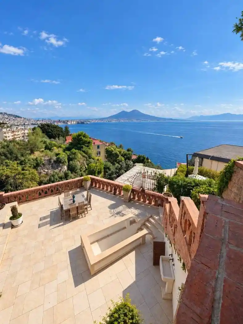 Appartamento in affitto a Napoli