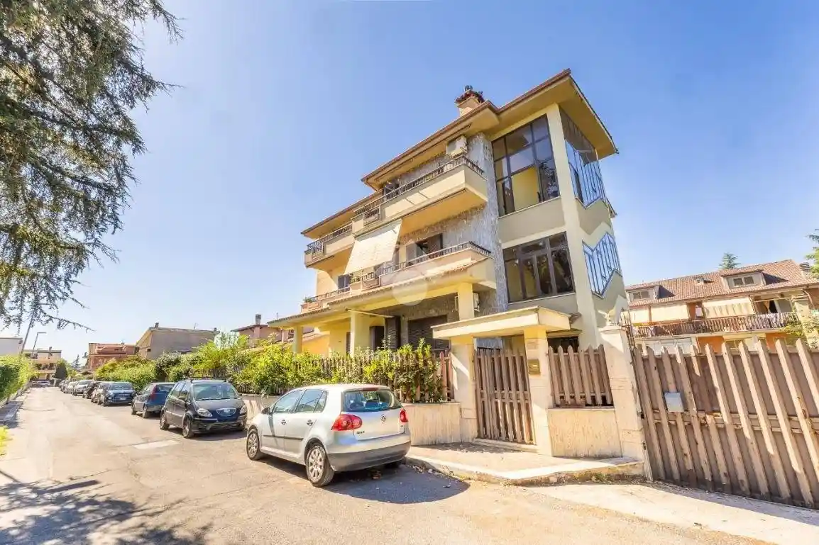 Appartamento in vendita a Guidonia Montecelio