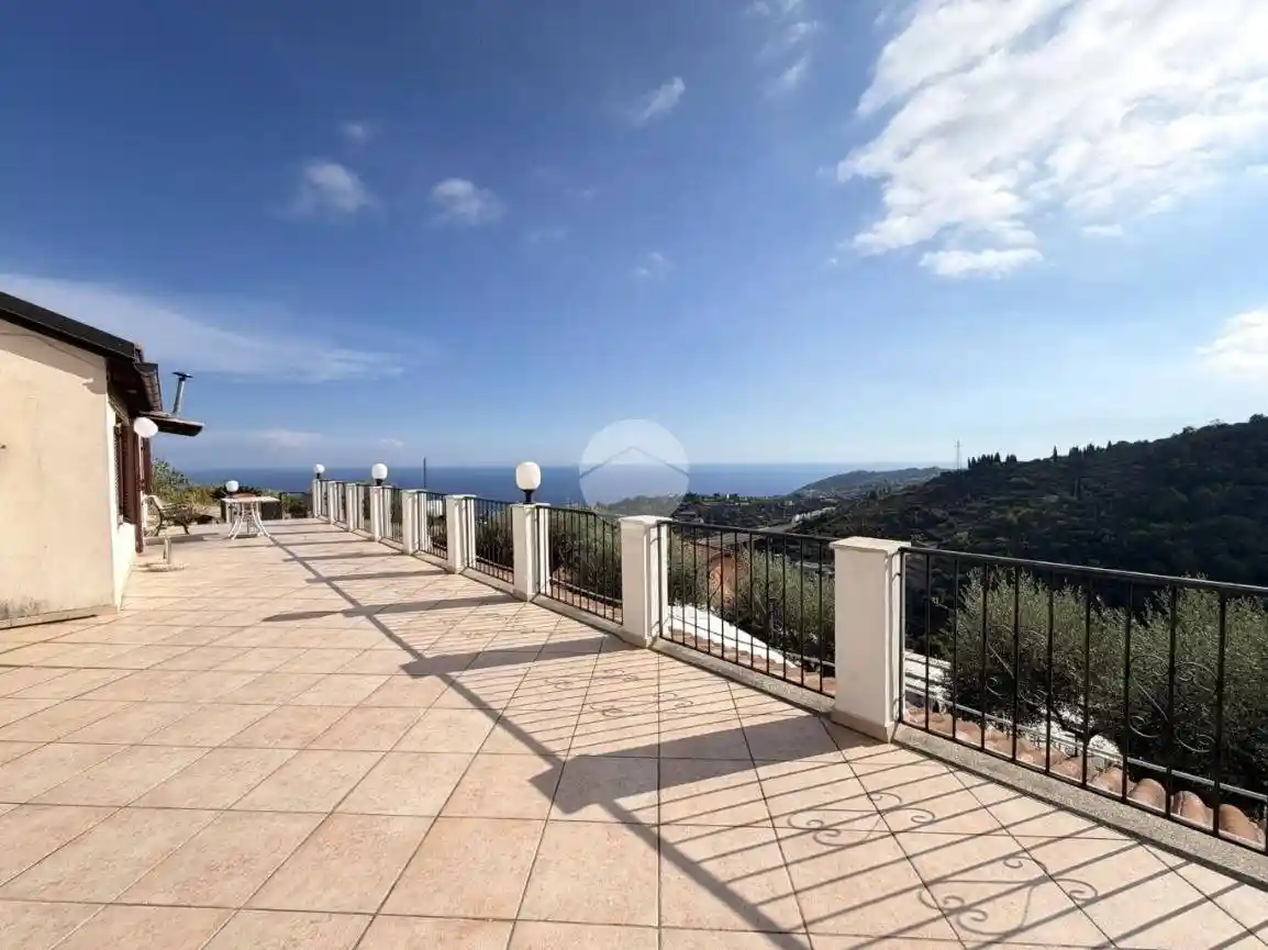 Casa indipendente in vendita a Sanremo