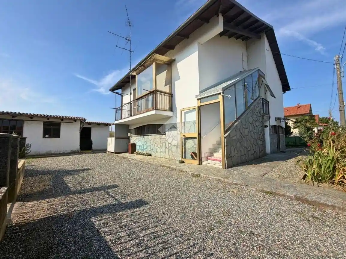 Casa indipendente in vendita a Bianzè