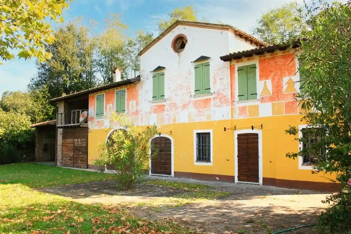 Casa indipendente in vendita a Castiglione delle Stiviere