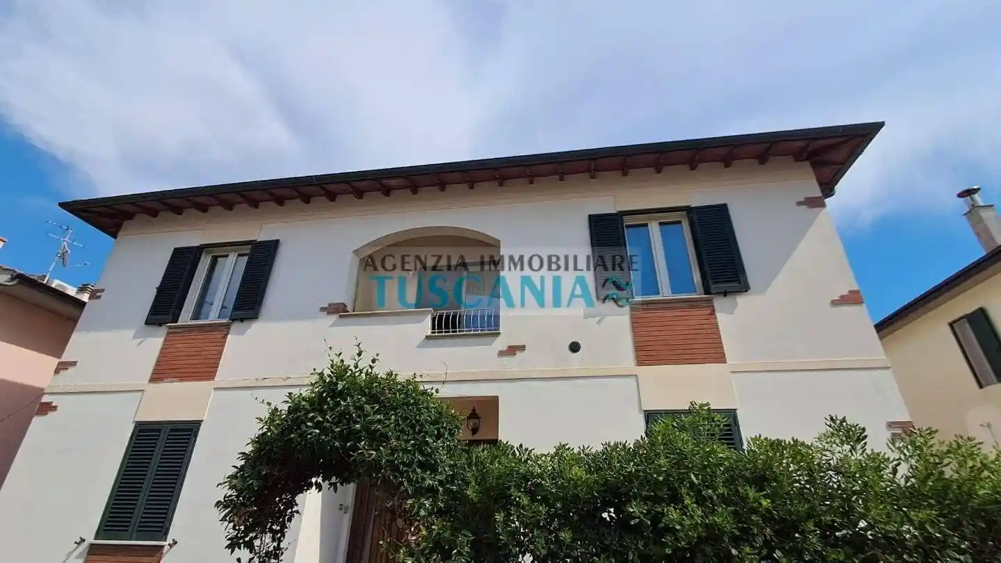 Villa in vendita a Cecina
