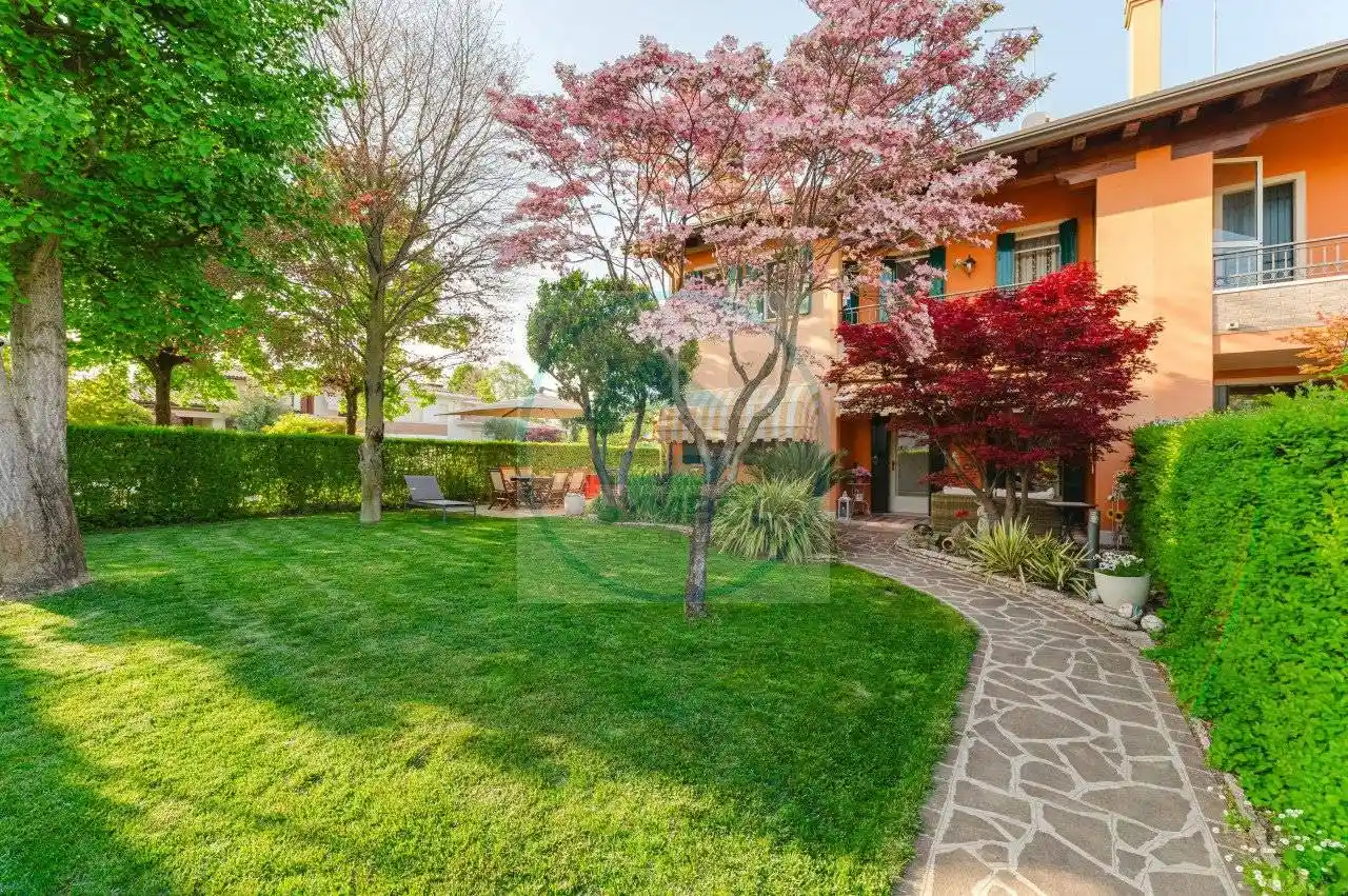 Villa in vendita a Santa Maria di Sala