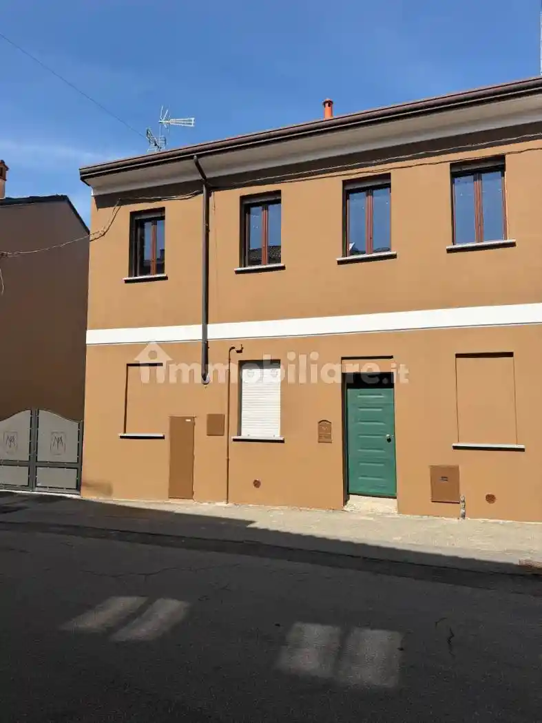 Casa indipendente in vendita a Casaleggio Novara