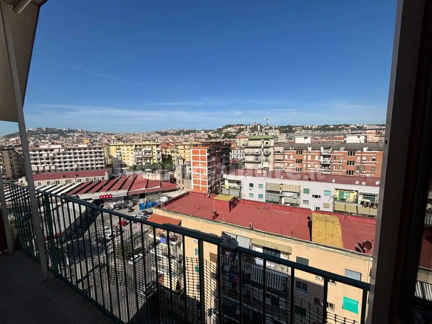 Palazzo - Edificio in affitto a Napoli